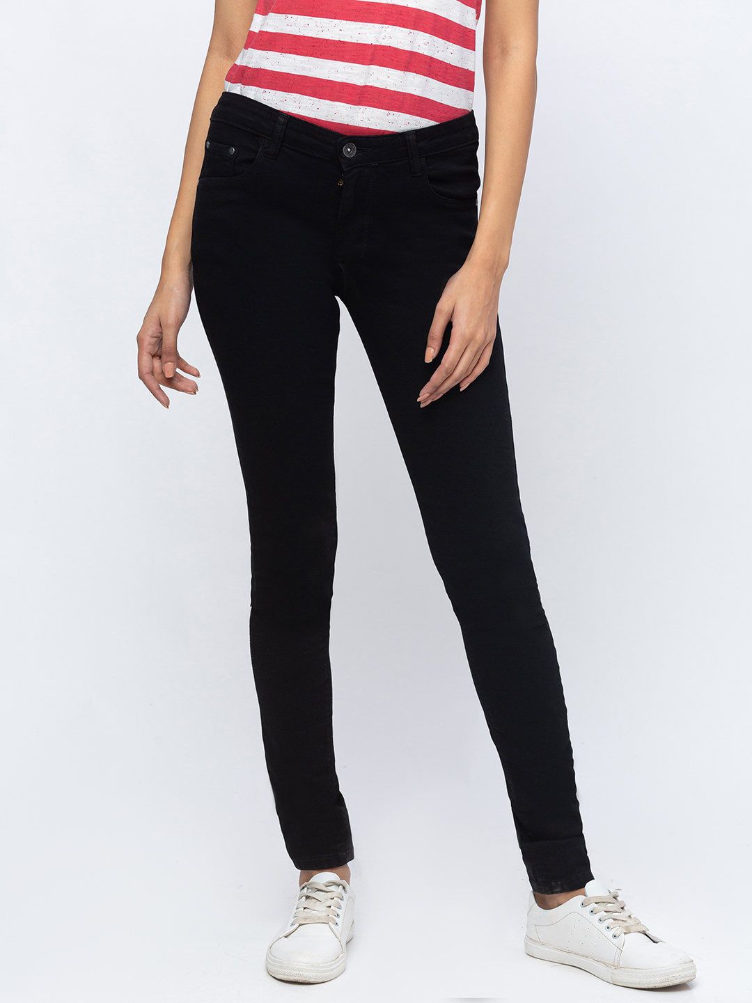 ZOLA Women Black Slim Fit Jeans Price in India