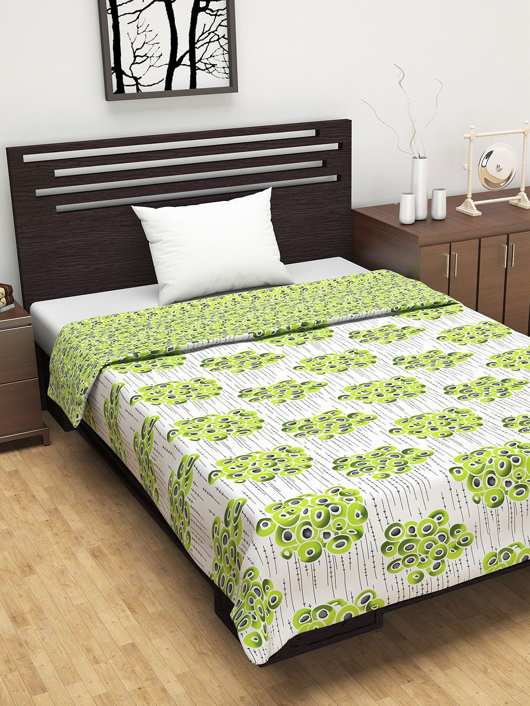 Divine Casa White & Green Geometric AC Room 110 GSM Single Bed Comforter Price in India