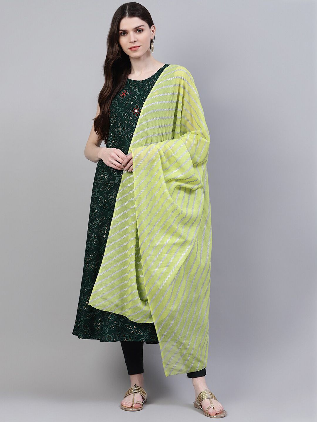 Stylum Women Green & Red Bandhani Printed Kurta With Dupatta Price in India