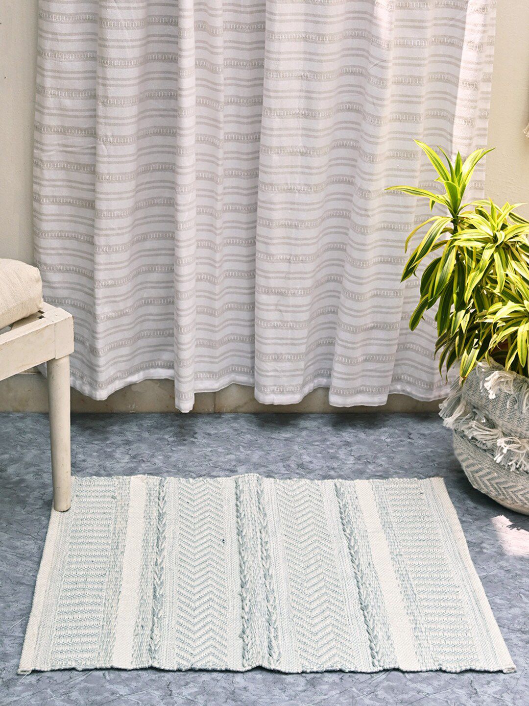 AVI Living Grey & Off-White Chevron Sustainable Hand Woven Rug Price in India