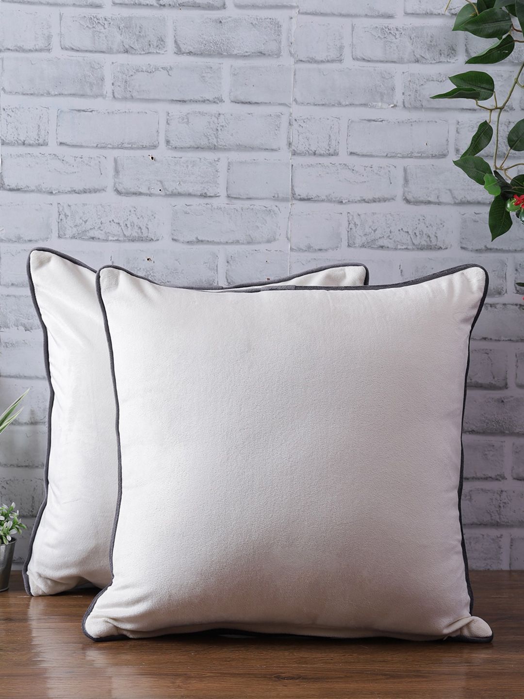 eyda Off White Set of 2 Velvet Square Cushion Covers Price in India