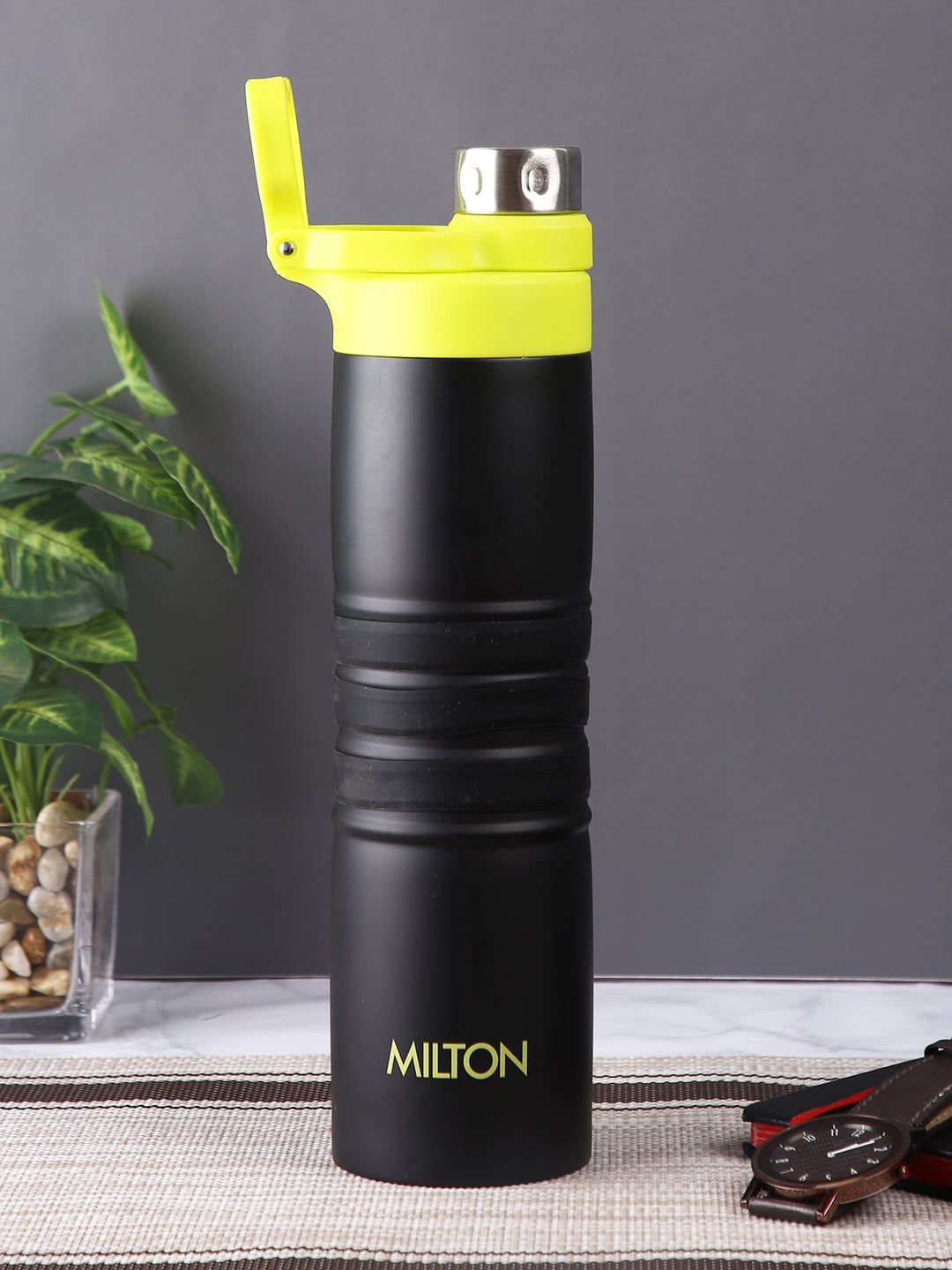 Milton Black & Yellow Solid Amigo-800 Thermosteel Water Bottle Price in India