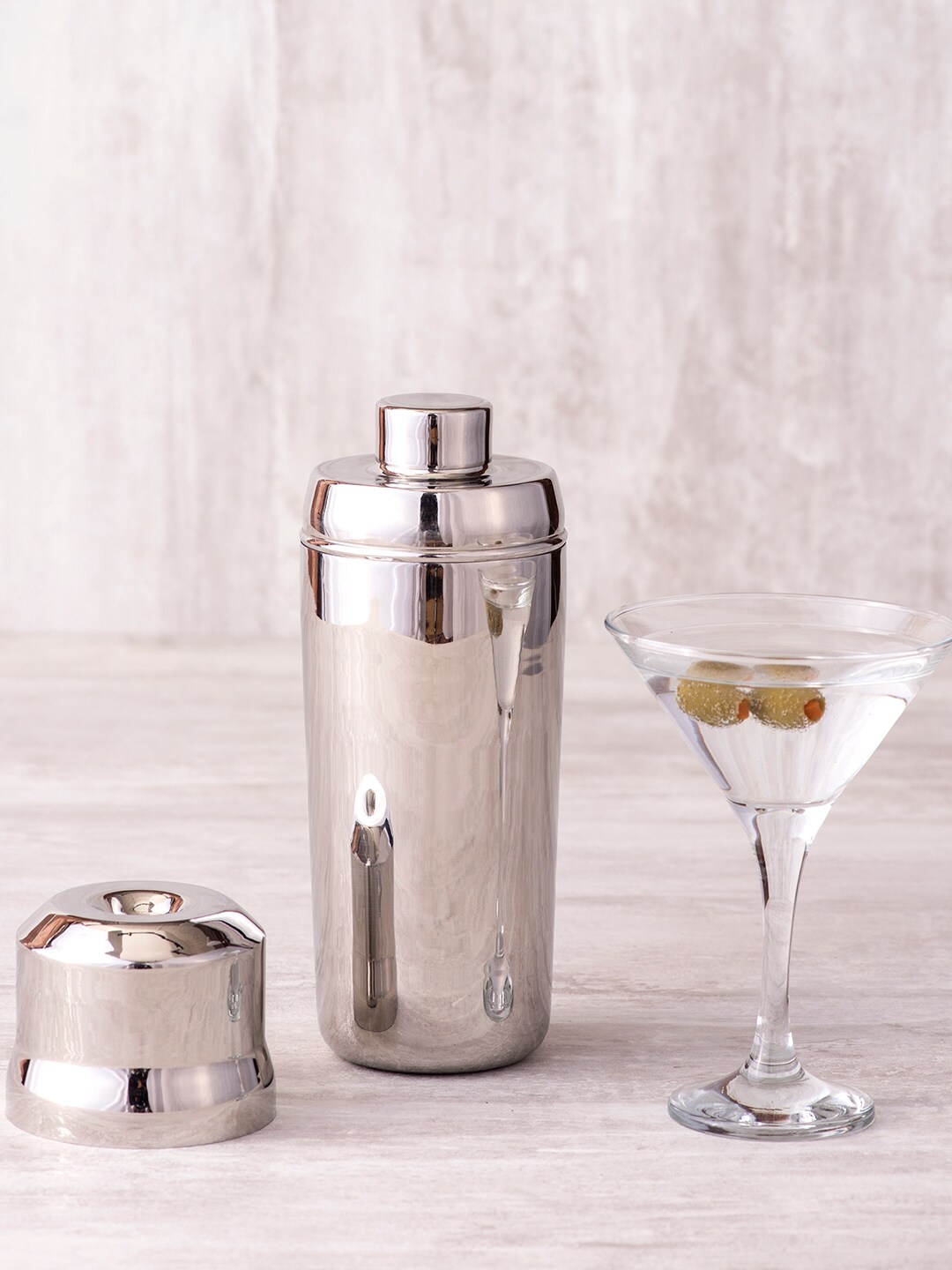 ARTTDINOX Steel-Toned Solid Stainless Steel Round One Cocktail Shaker Price in India