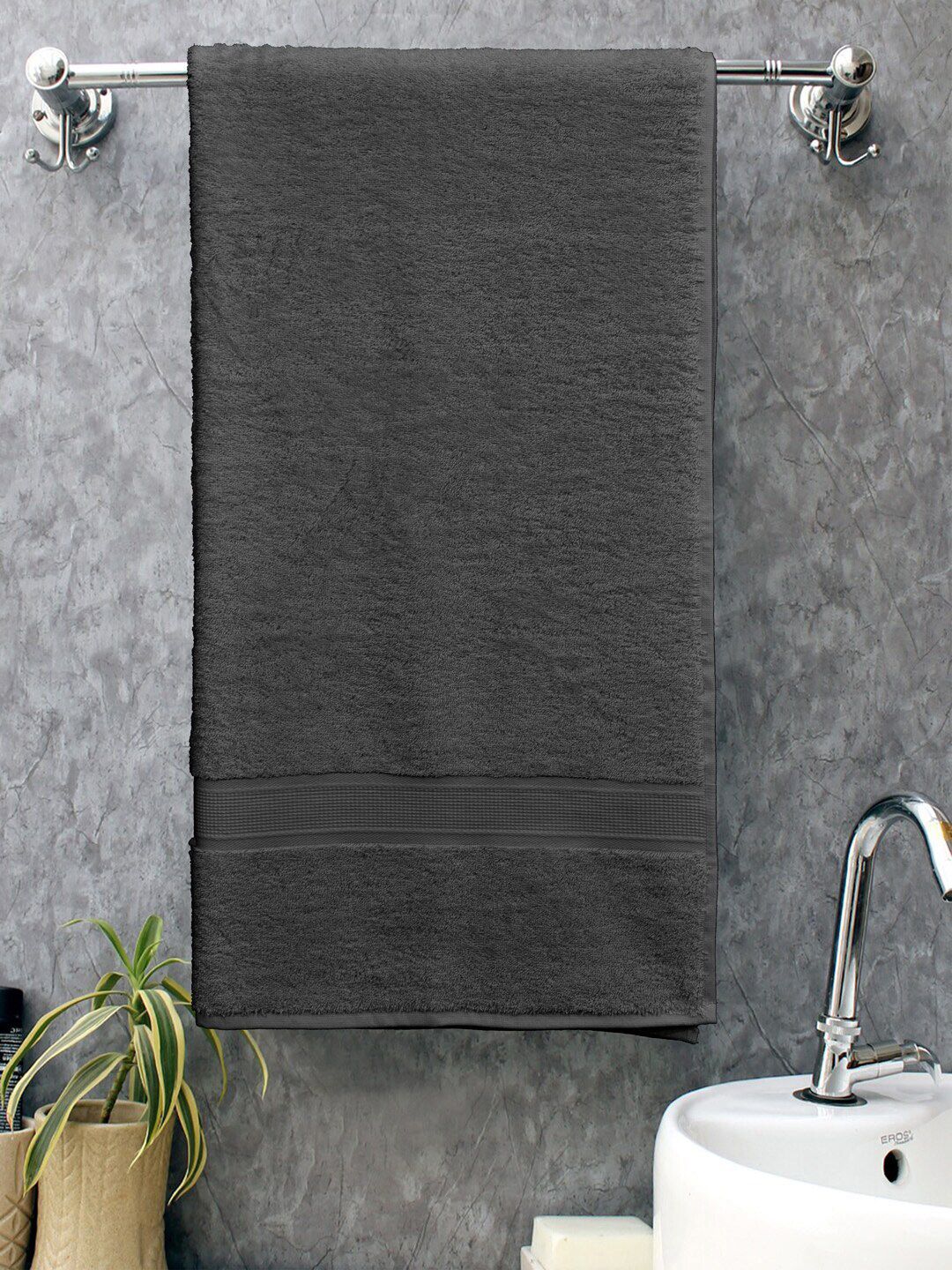 BOMBAY DYEING Grey Solid 550 GSM Cotton Bath Towel Price in India