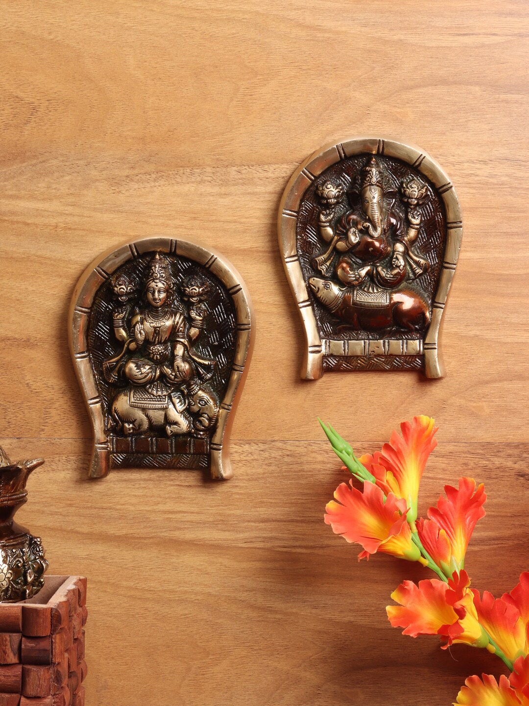 Aapno Rajasthan Brown Lord Ganesha & Goddess Laxmi Brass Statues Price in India