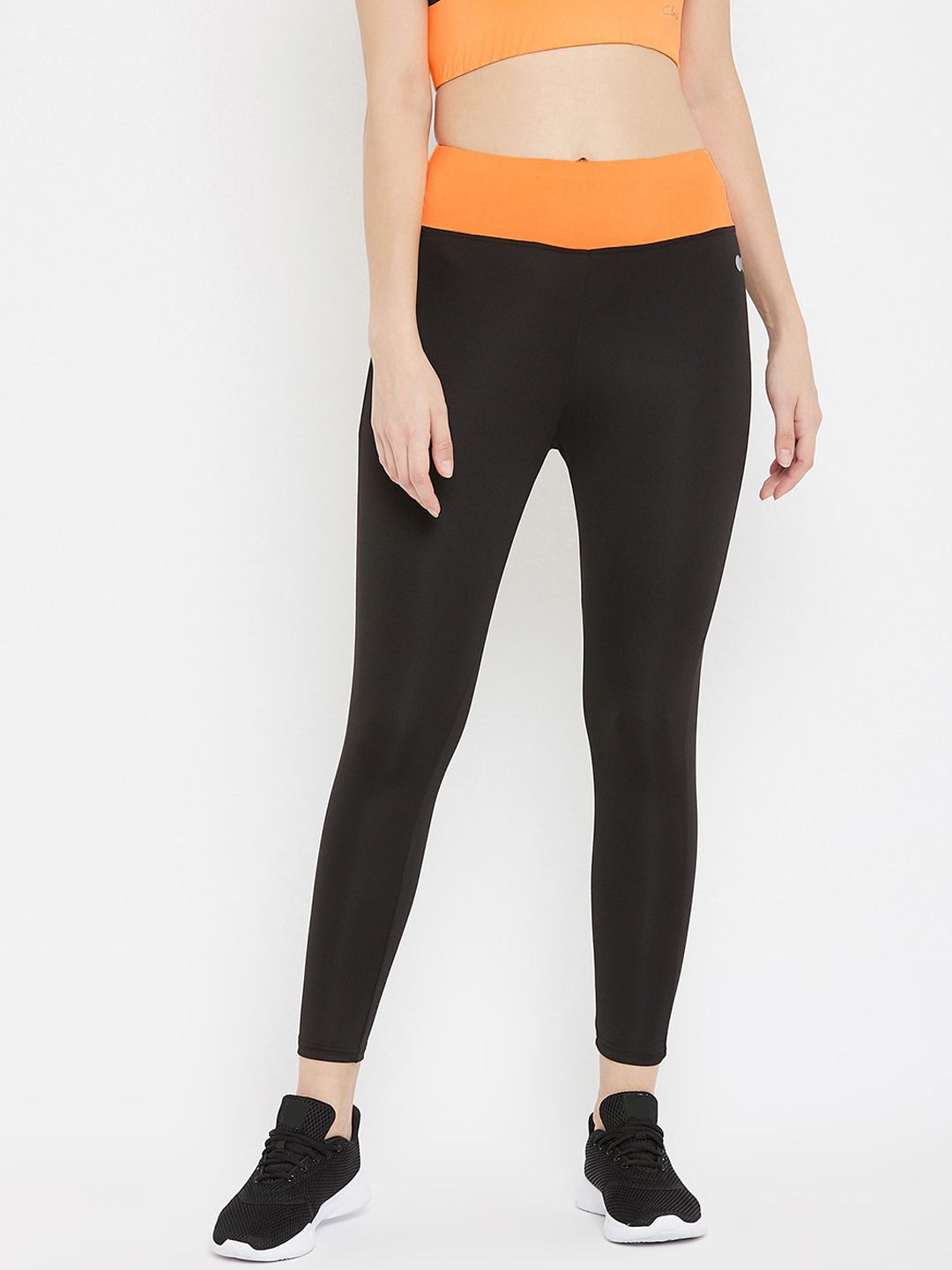 Clovia Women Black Solid Training Tights Price in India