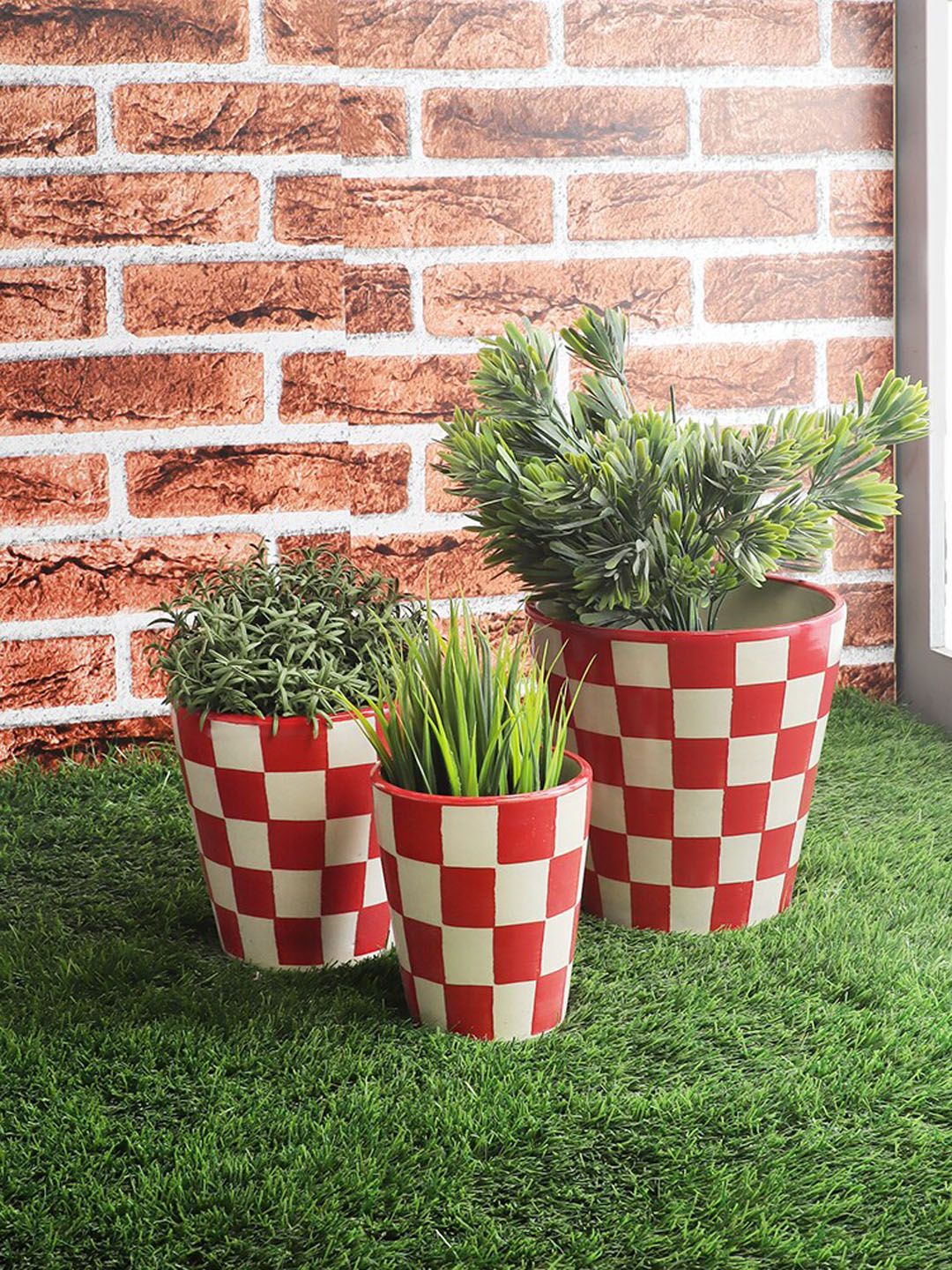 The Decor Mart Set Of 3 White & Red Checked Ceramic Planters Price in India