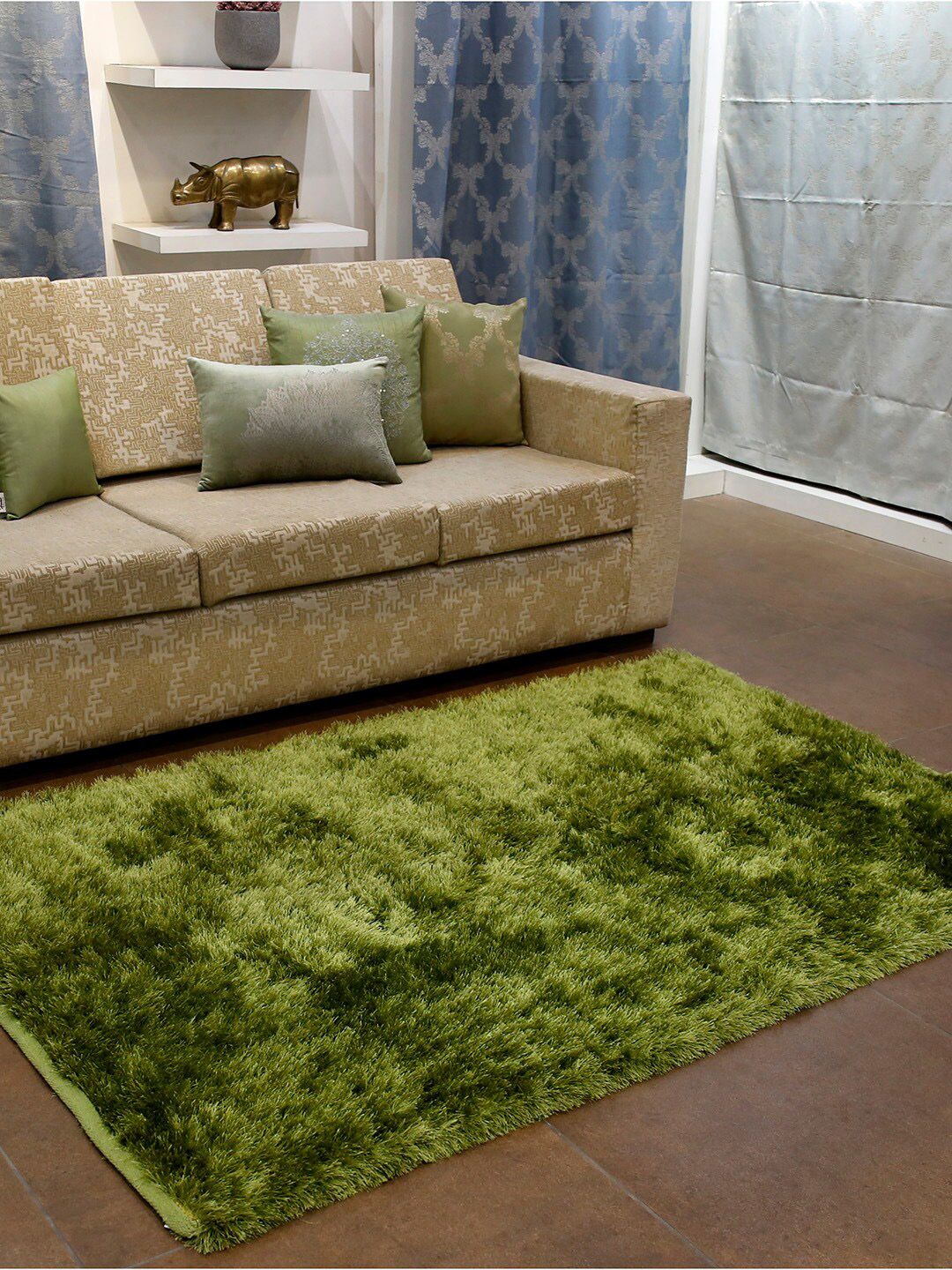 Home Green Solid Rectangular Shaggy Carpet Price in India