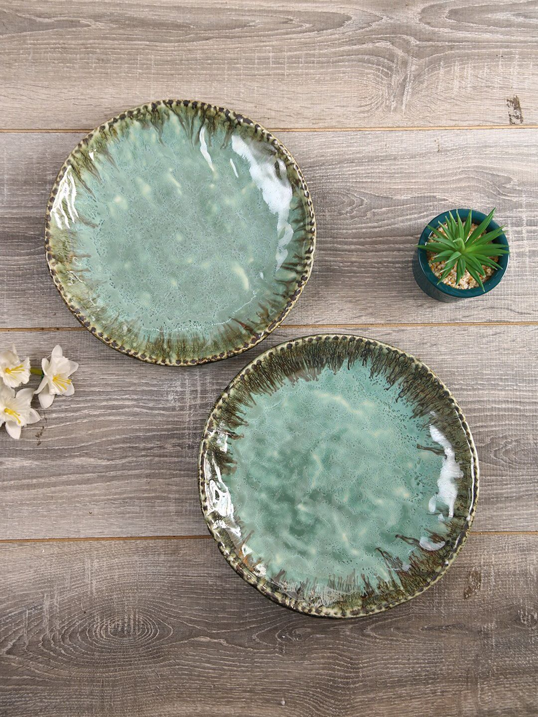 Aapno Rajasthan Green 2 Pieces Textured Ceramic Glossy Plates Price in India