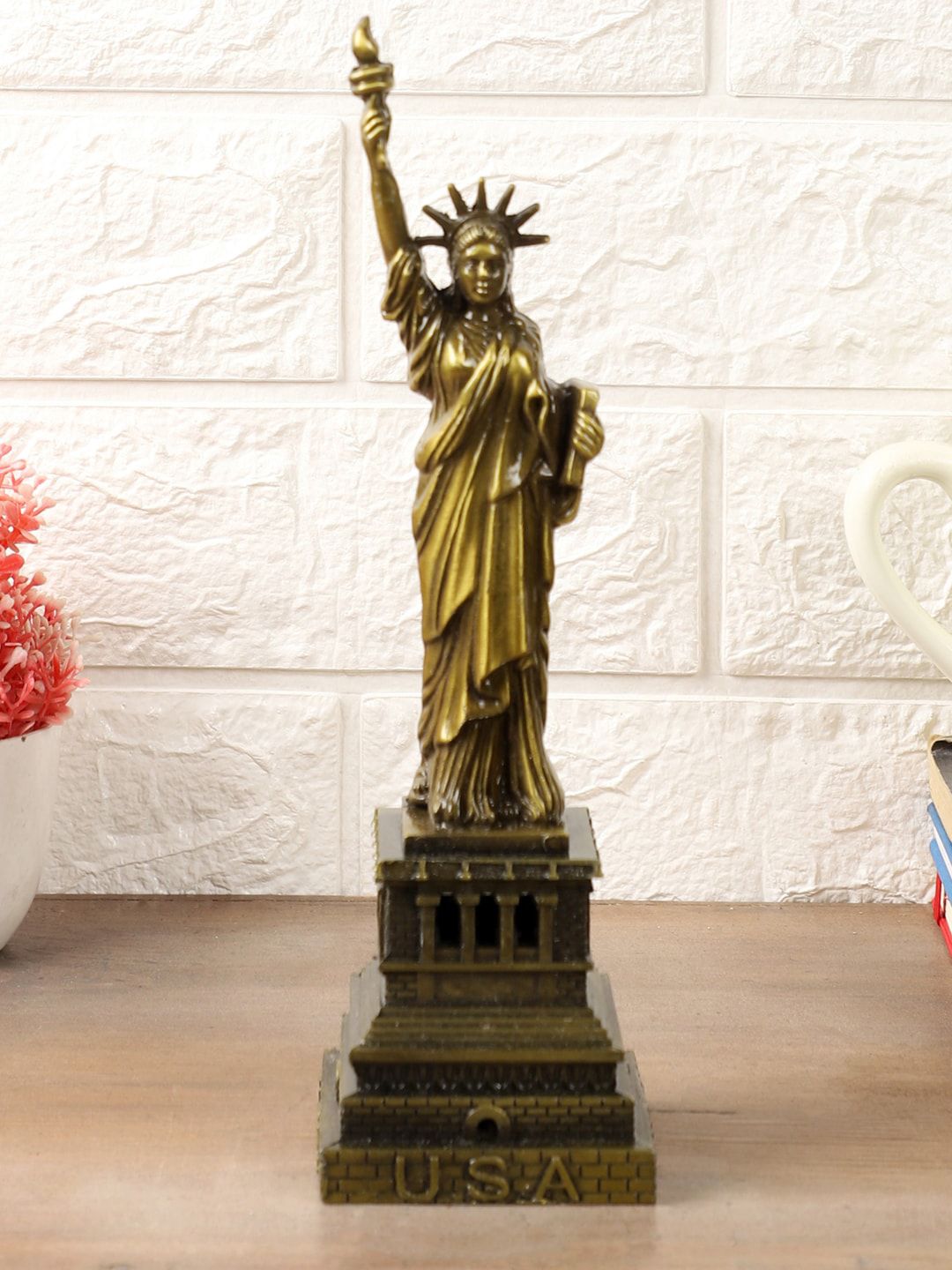 EXIM DECOR Metallic Statue Of Liberty Showpiece Price in India