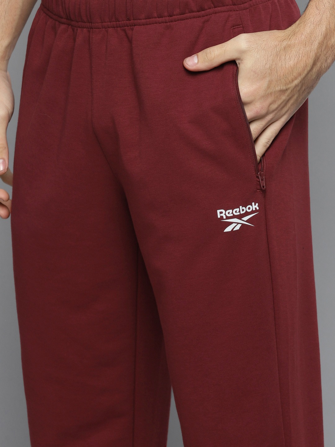 Clothing Tracksuits | Reebok Men Maroon Solid WR M Tracksuits - CQ20401