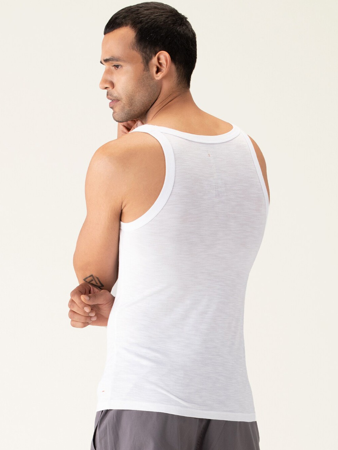 Clothing Innerwear Vests | DAMENSCH Men Pack Of 2 White Solid Anti-Microbial Basic NEO Bamboo Square Neck Vest - JA45971