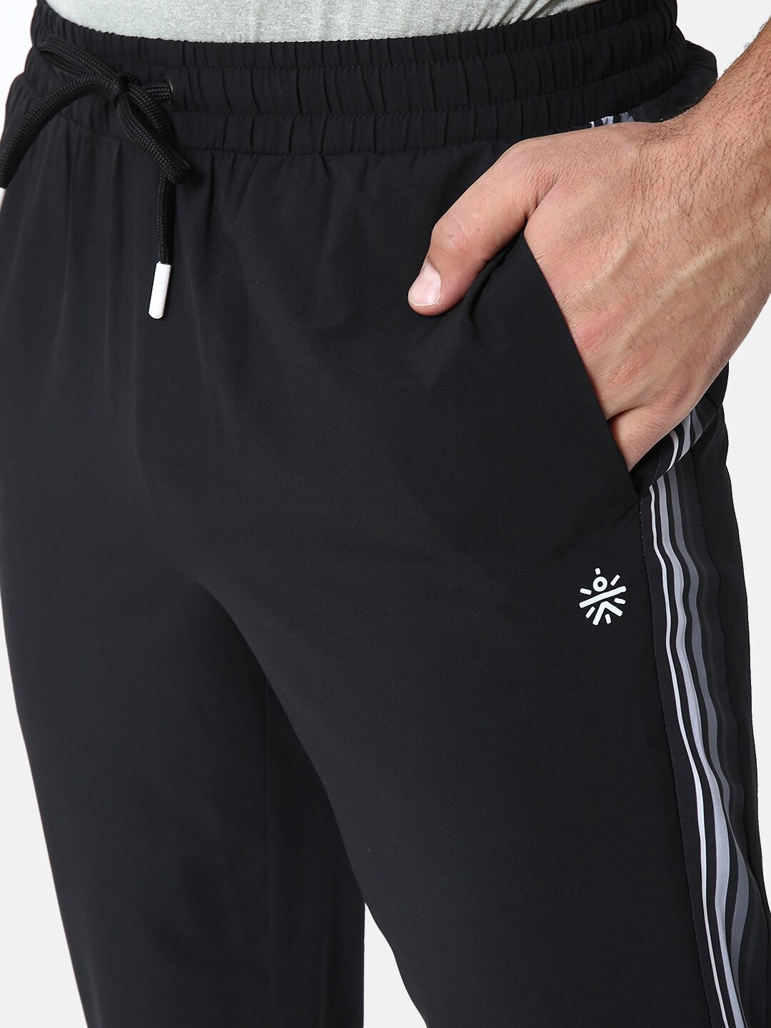 Clothing Tracksuits | Cultsport Men Black Solid Tracksuit - VC32391
