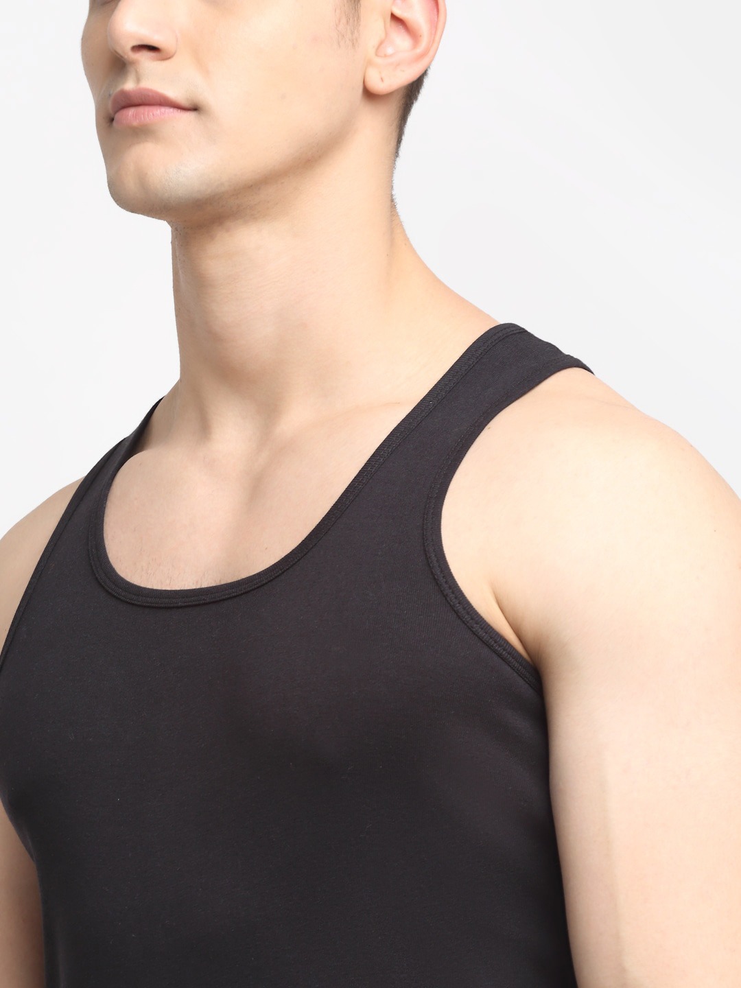Clothing Innerwear Vests | Friskers Men Black Solid Pure Cotton Tank Innerwear Vest - XD12049