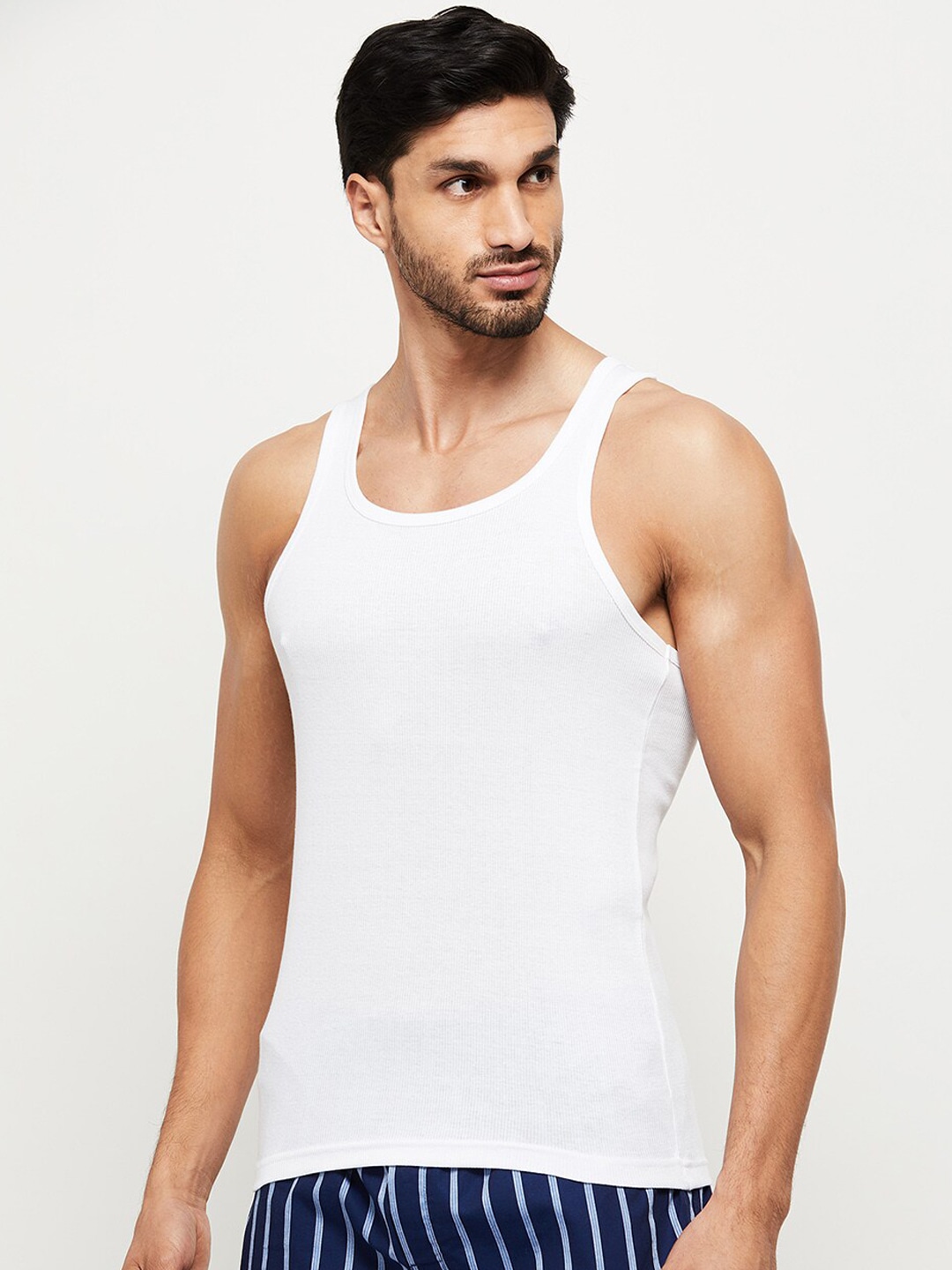 Clothing Innerwear Vests | max Men White Pack of 2 Solid Cotton Innerwear Vest NOOSNRBVWH3WHITE - ME68438