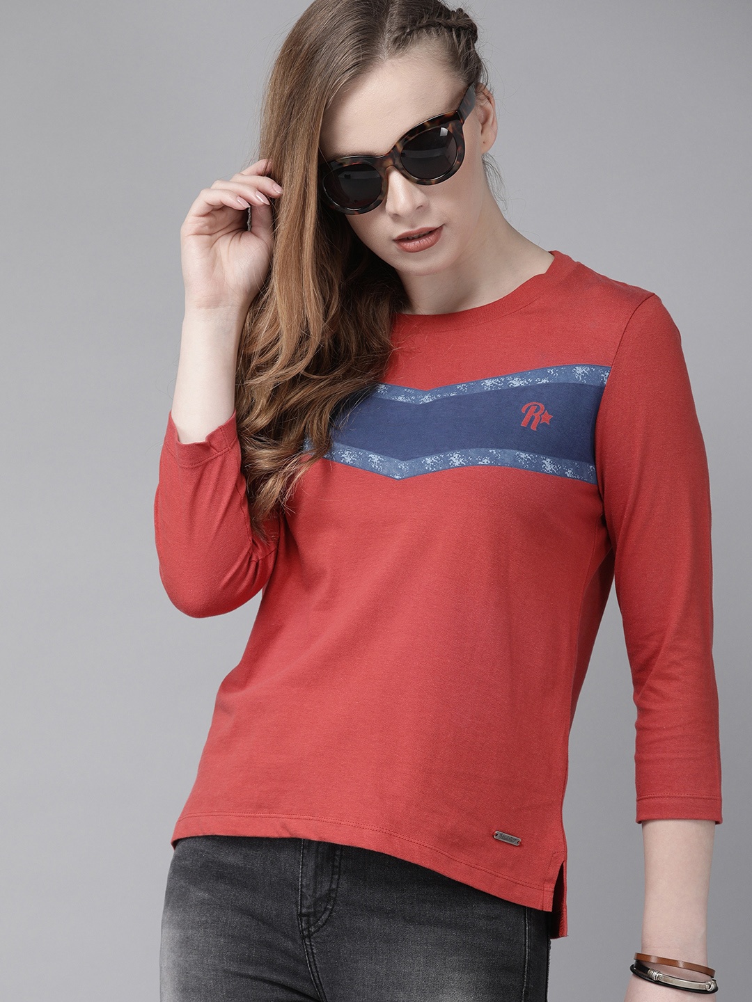The Roadster Lifestyle Co Women Rust Brown Navy Blue Colourblocked Round Neck Pure Cotton T-shirt
The Roadster Lifestyle Co Women Rust Brown Navy Blue Colourblocked Round Neck Pure Cotton T-shirt