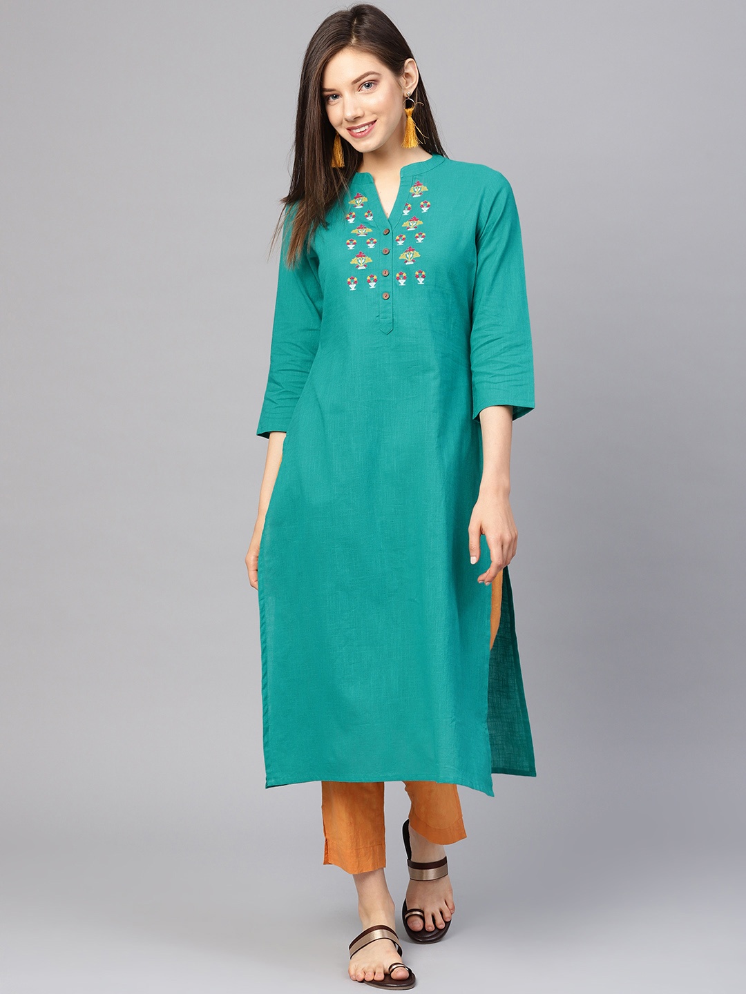 Varanga Women Turquoise Green Yoke Design Straight Kurta