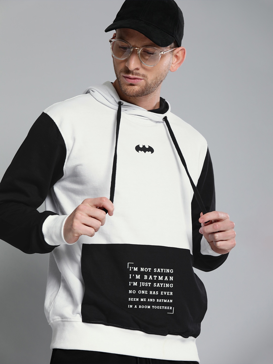 Kook N Keech Batman Men White & Black Colourblocked Hooded Sweatshirt With Printed Detail
Kook N Keech Batman Men White & Black Colourblocked Hooded Sweatshirt With Printed Detail