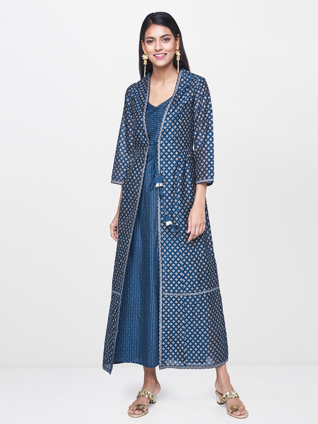 Global Desi Women Blue Foil Print Layered Kurta
Global Desi Women Blue Foil Print Layered Kurta