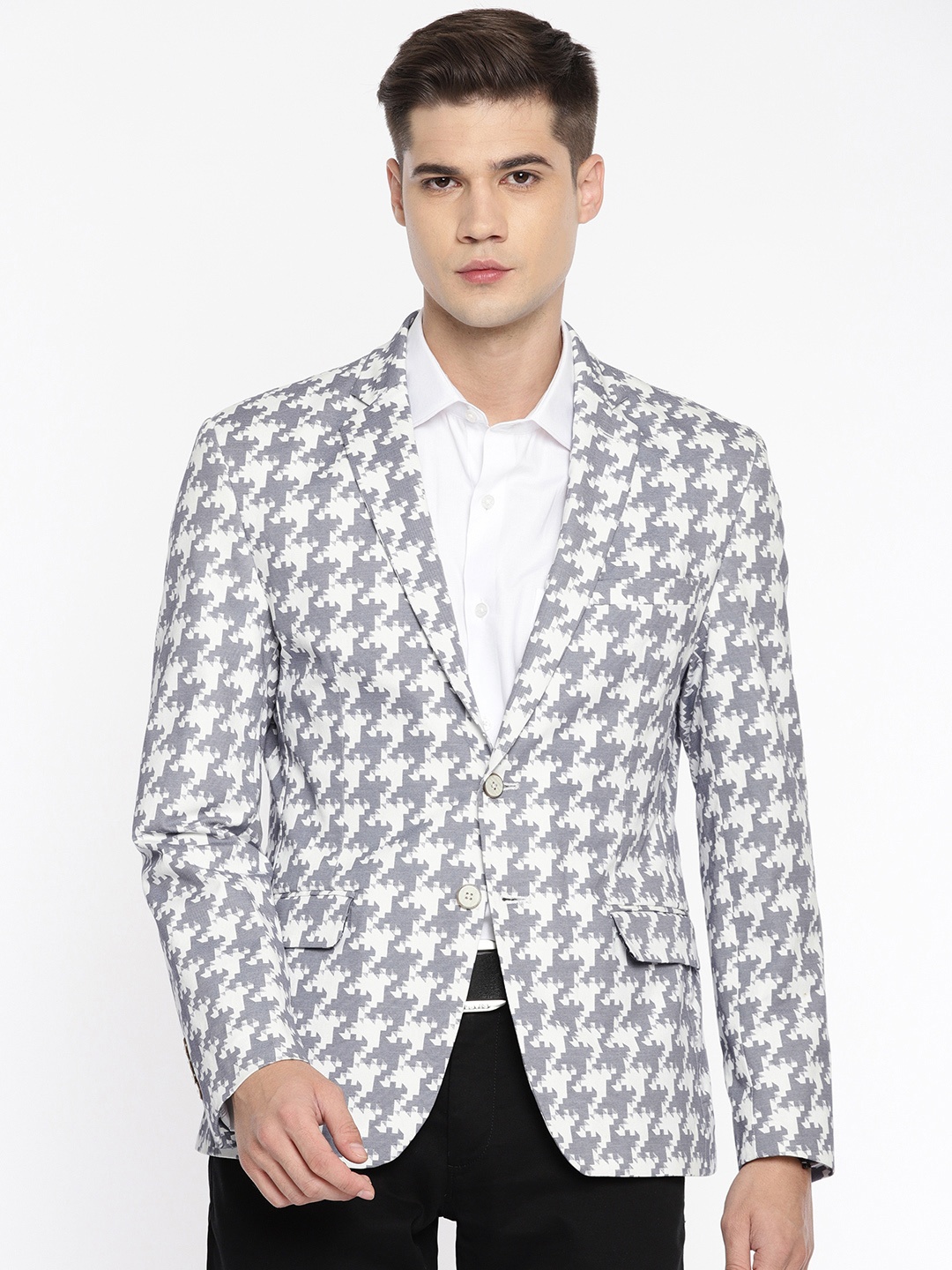 Park Avenue Men White & Grey Self-Design Single-Breasted Slim Fit Smart Casual Blazer
Park Avenue Men White & Grey Self-Design Single-Breasted Slim Fit Smart Casual Blazer