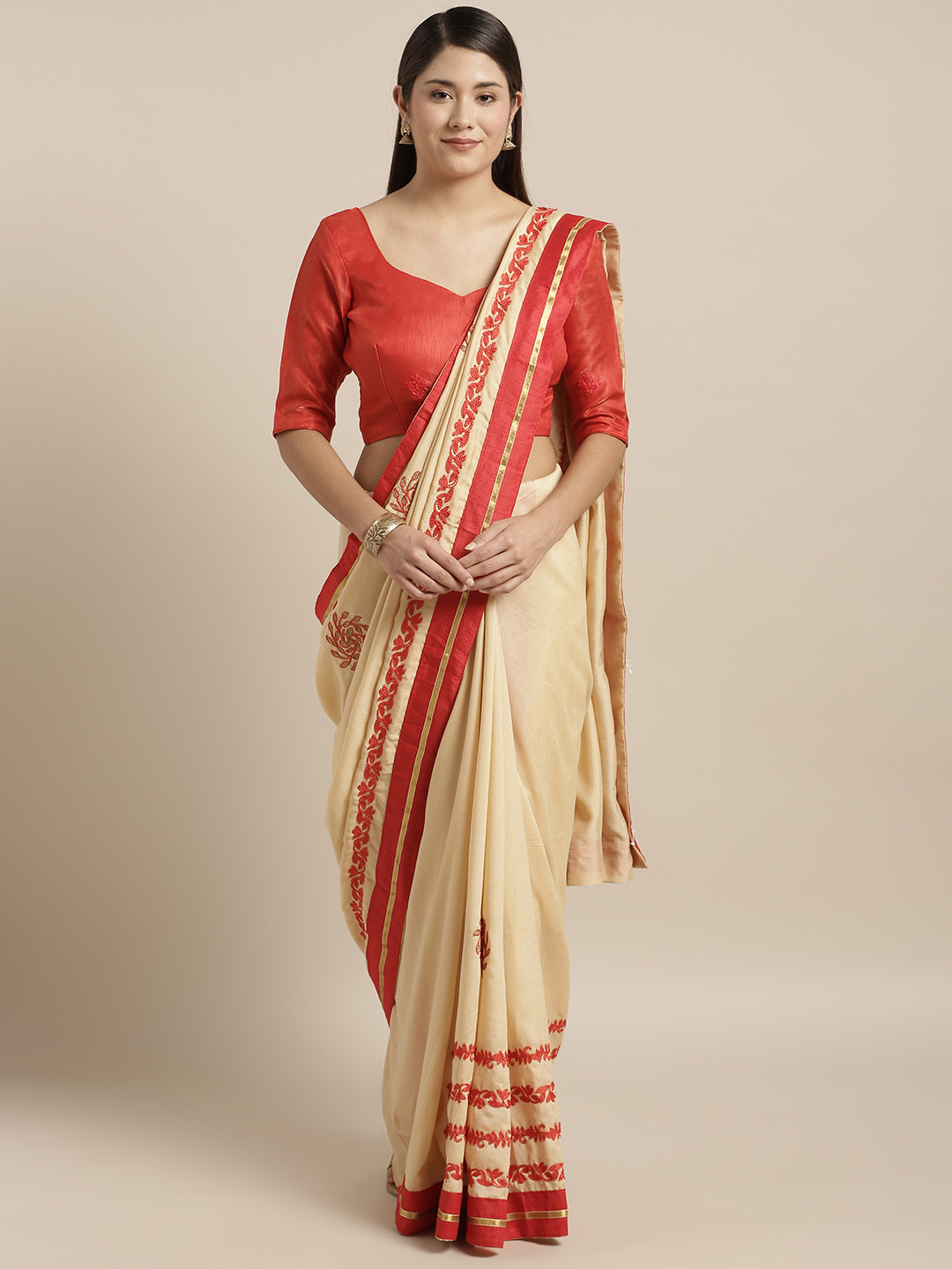 Mirchi Fashion Beige & Red Silk Blend Embroidered Banarasi Saree
Mirchi Fashion Beige & Red Silk Blend Embroidered Banarasi Saree