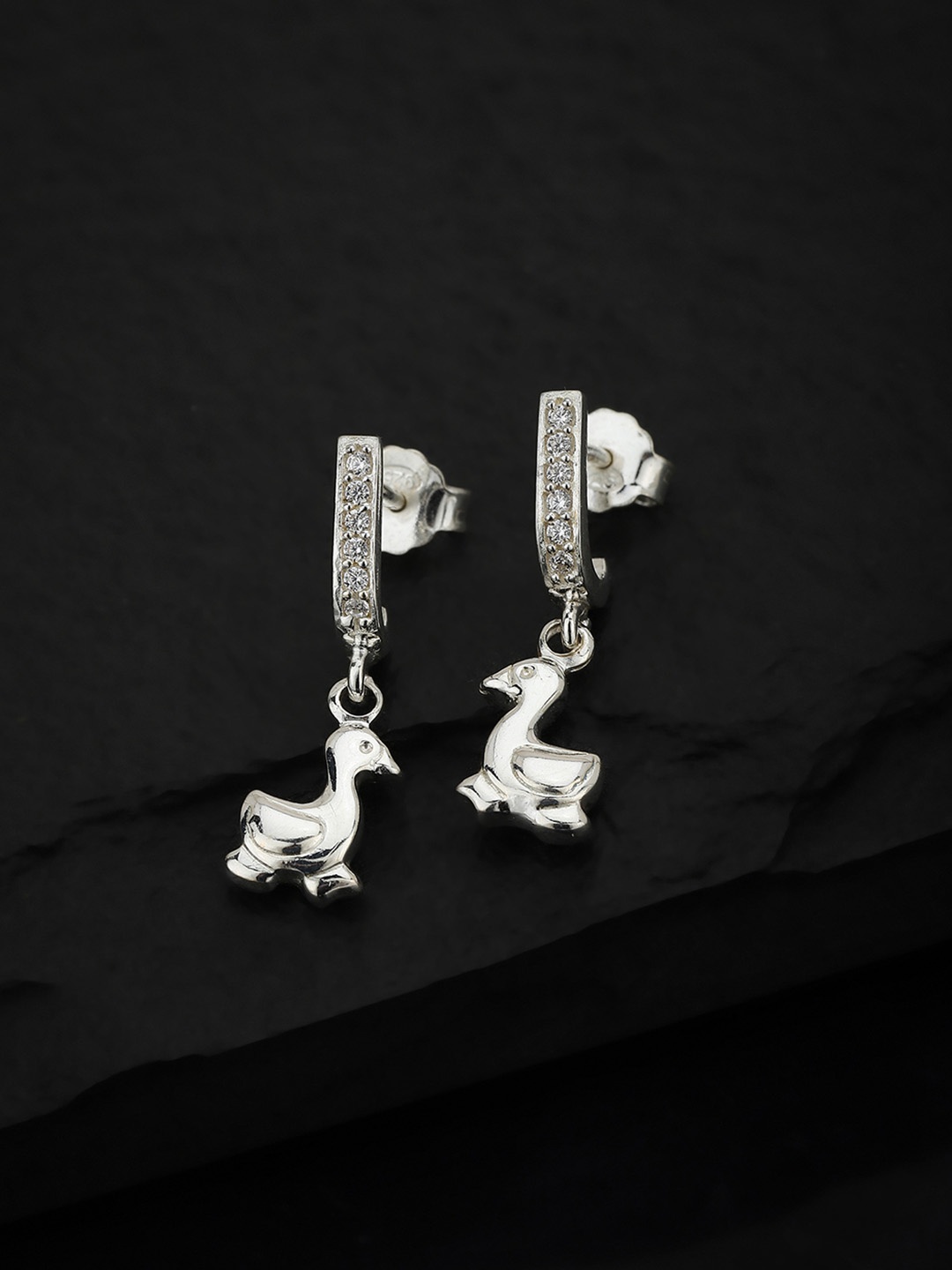 Carlton London 925 Sterling Silver- Rhodium Plated CZ-Studded Duck Shaped Drop Earrings
Carlton London 925 Sterling Silver- Rhodium Plated CZ-Studded Duck Shaped Drop Earrings