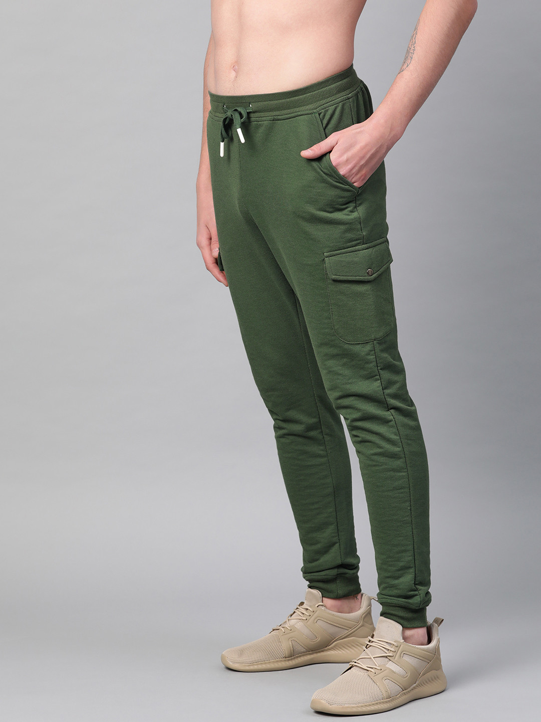 Harvard Men Green Solid Joggers
Harvard Men Green Solid Joggers
