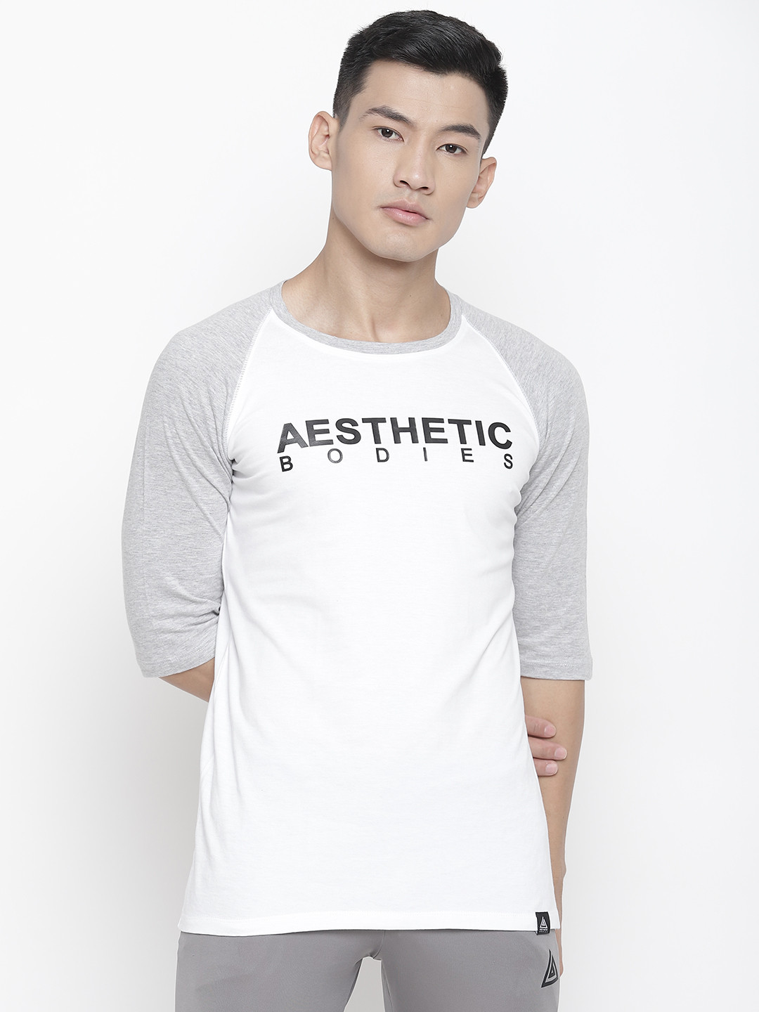 Aesthetic Bodies Men White & Black Printed Round Neck T-shirt
Aesthetic Bodies Men White & Black Printed Round Neck T-shirt