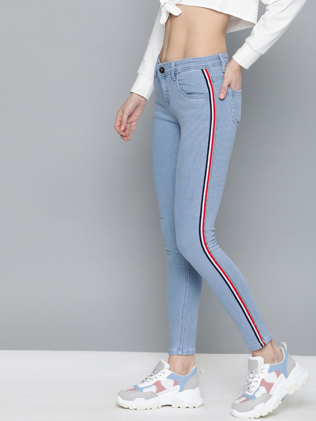 High Star Women Blue Slim Fit Mid-Rise Clean Look Stretchable Jeans with Side Stripes
High Star Women Blue Slim Fit Mid-Rise Clean Look Stretchable Jeans with Side Stripes