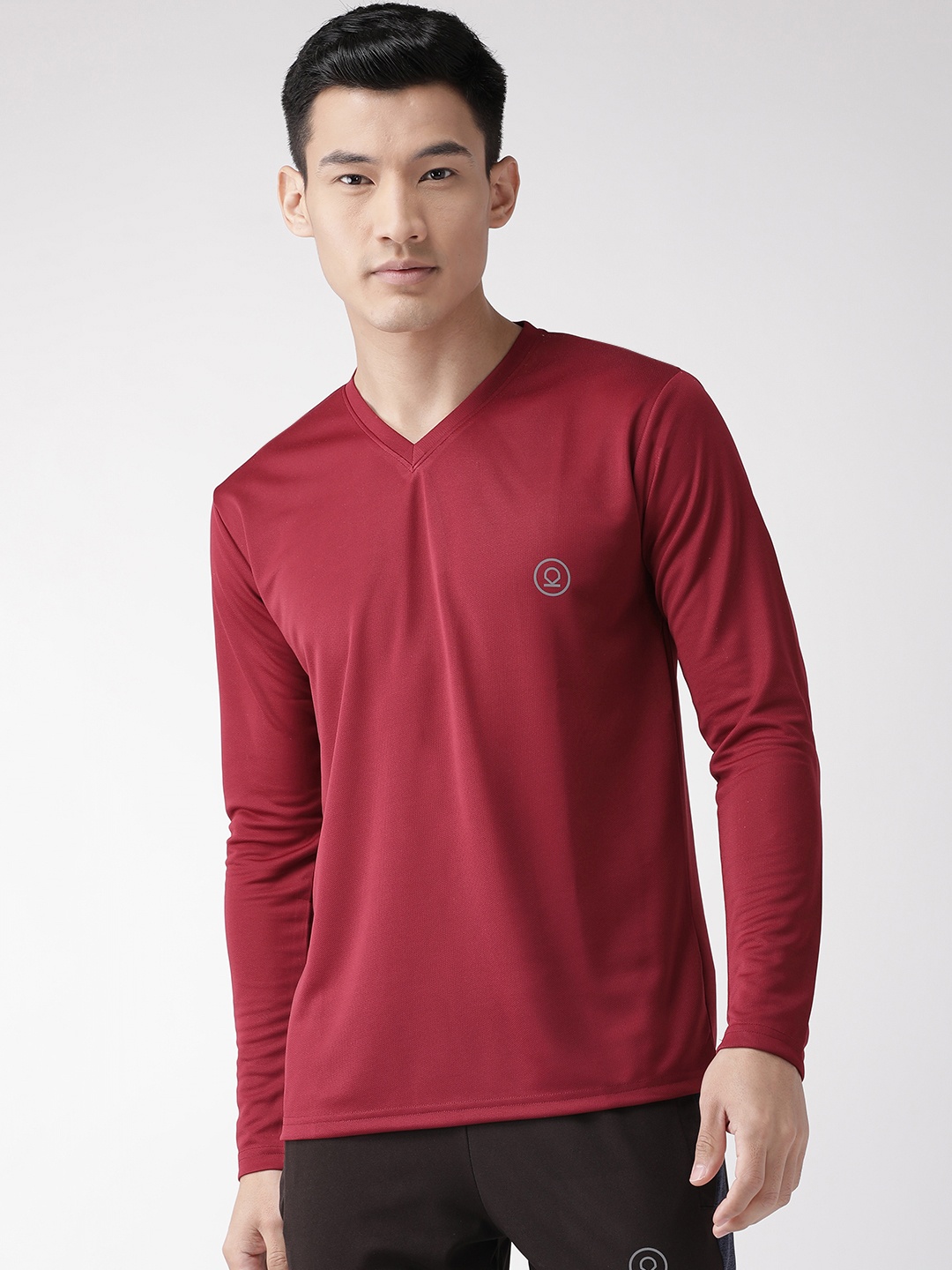 CHKOKKO Men Maroon Solid V-Neck T-shirt