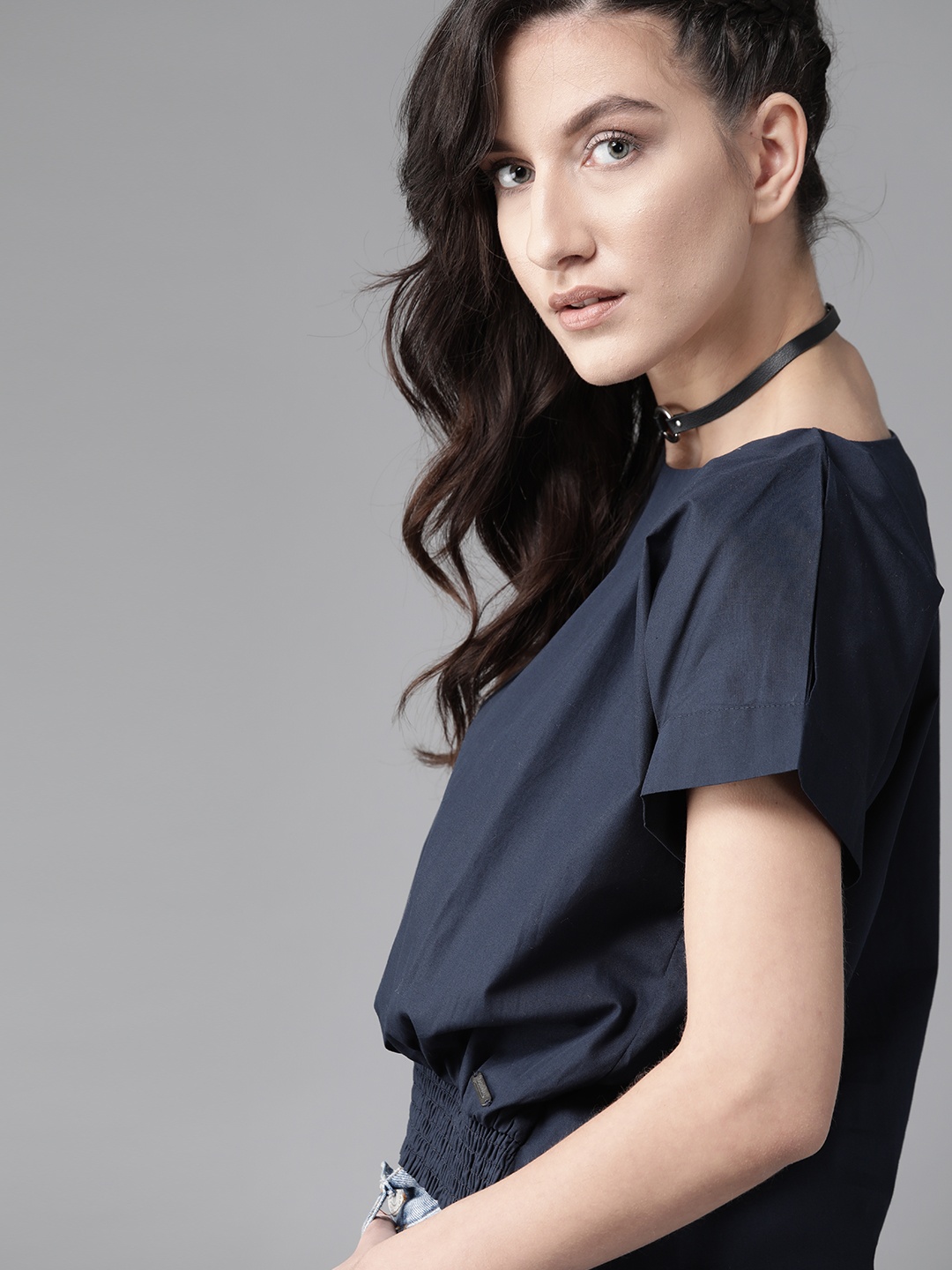 The Roadster Lifestyle Co Women Navy Blue Solid Pure Cotton Smocked Front Hem High-low Top
The Roadster Lifestyle Co Women Navy Blue Solid Pure Cotton Smocked Front Hem High-low Top