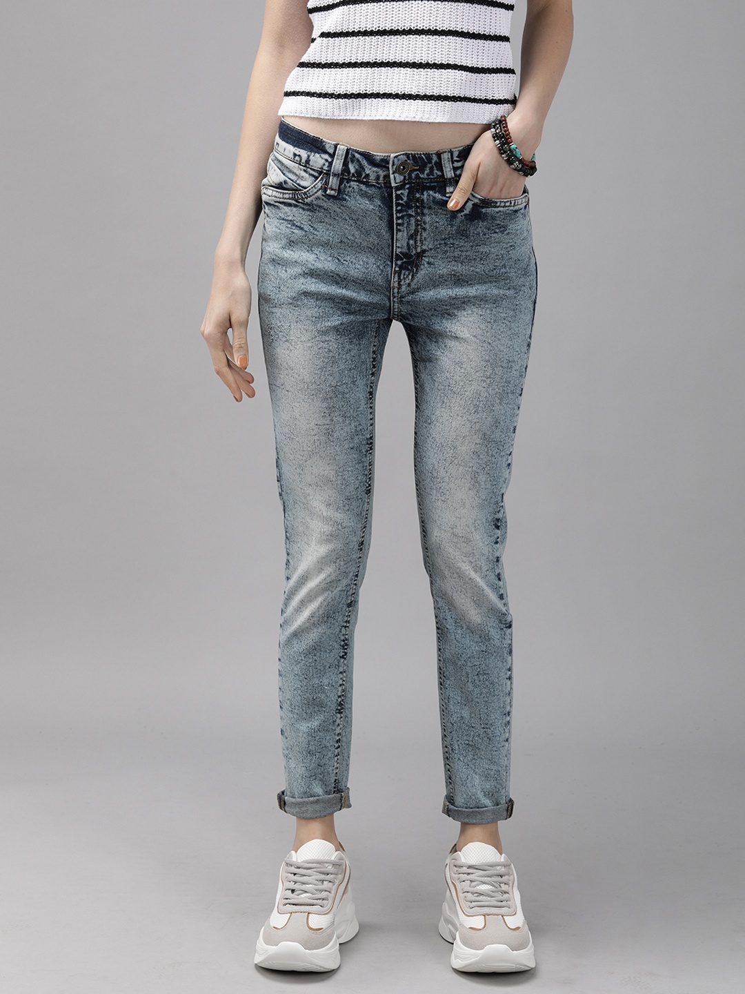The Roadster Lifestyle Co Women Blue Skinny Fit Mid-Rise Low Distress Stretchable Jeans
The Roadster Lifestyle Co Women Blue Skinny Fit Mid-Rise Low Distress Stretchable Jeans