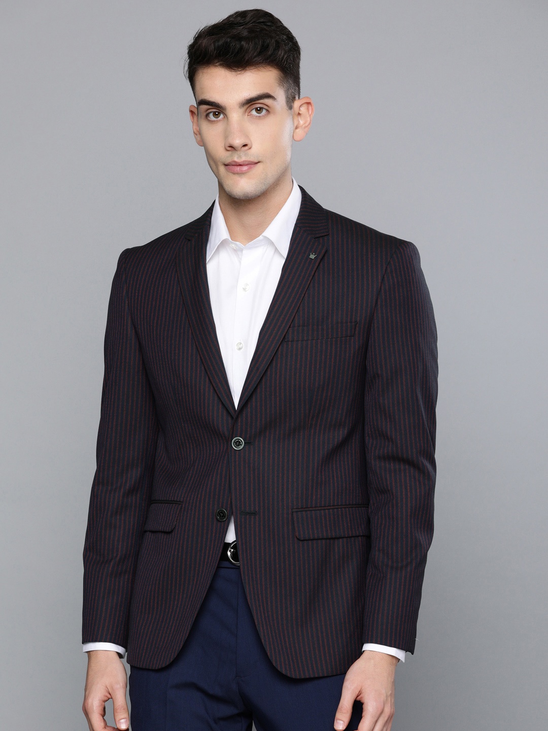 Louis Philippe Men Navy Blue & Maroon Striped Slim Fit Single Breasted Formal Blazer
Louis Philippe Men Navy Blue & Maroon Striped Slim Fit Single Breasted Formal Blazer