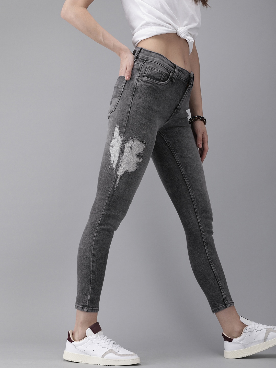 The Roadster Lifestyle Co Women Grey Skinny Fit Mid-Rise Mildly Distressed Stretchable Cropped Jeans
The Roadster Lifestyle Co Women Grey Skinny Fit Mid-Rise Mildly Distressed Stretchable Cropped Jeans