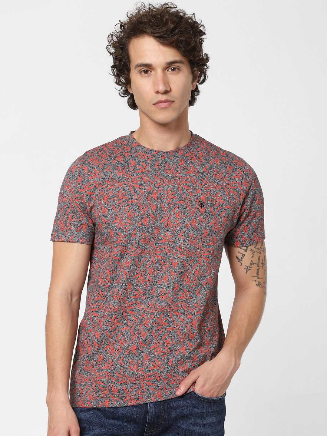 Jack Jones Men Grey Melange Printed Round Neck Slim Fit Sustainable Pure Cotton T-shirt
Jack Jones Men Grey Melange Printed Round Neck Slim Fit Sustainable Pure Cotton T-shirt