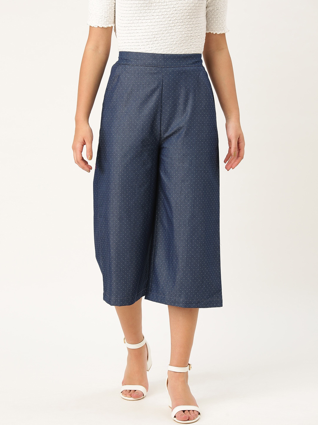 Style Quotient Women Navy Blue & White Relaxed Loose Fit Chambray Self Design Culottes
Style Quotient Women Navy Blue & White Relaxed Loose Fit Chambray Self Design Culottes