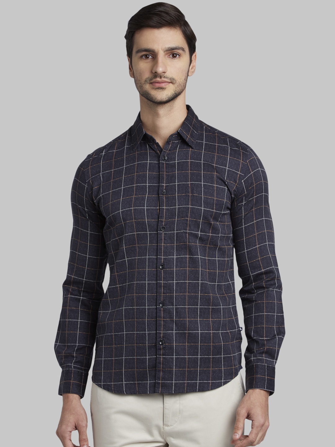 Parx Men Charcoal Grey & White Slim Fit Checked Casual Shirt