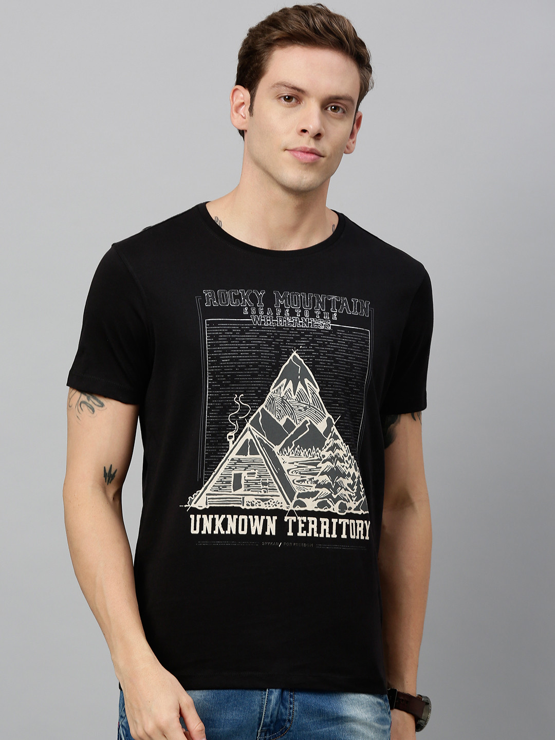 SPYKAR Men Black Slim Fit Printed Round Neck Pure Cotton T-shirt
SPYKAR Men Black Slim Fit Printed Round Neck Pure Cotton T-shirt