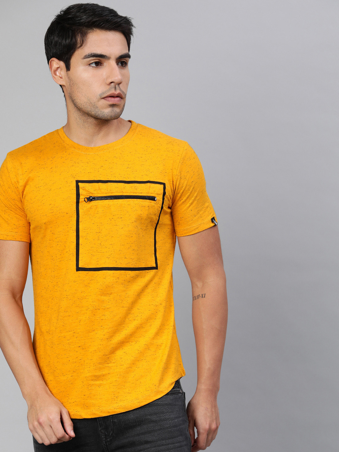 Urbano Fashion Men Mustard Yellow Slim Fit Solid Round Neck Pure Cotton T-shirt with Pocket Detailing
Urbano Fashion Men Mustard Yellow Slim Fit Solid Round Neck Pure Cotton T-shirt with Pocket Detailing