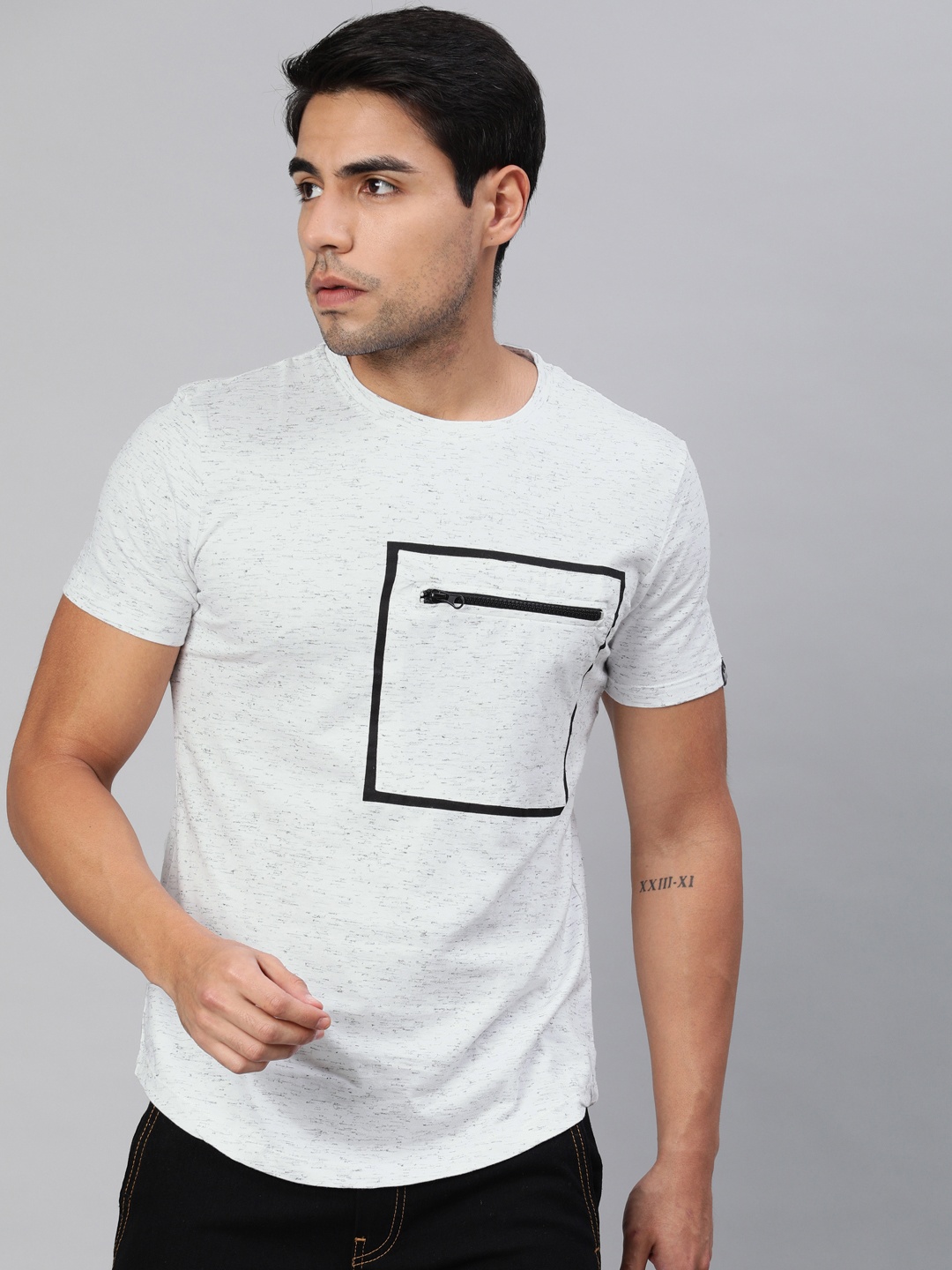 Urbano Fashion Men White Melange Slim Fit Solid Round Neck Pure Cotton T-shirt with Pocket Detailing
Urbano Fashion Men White Melange Slim Fit Solid Round Neck Pure Cotton T-shirt with Pocket Detailing
