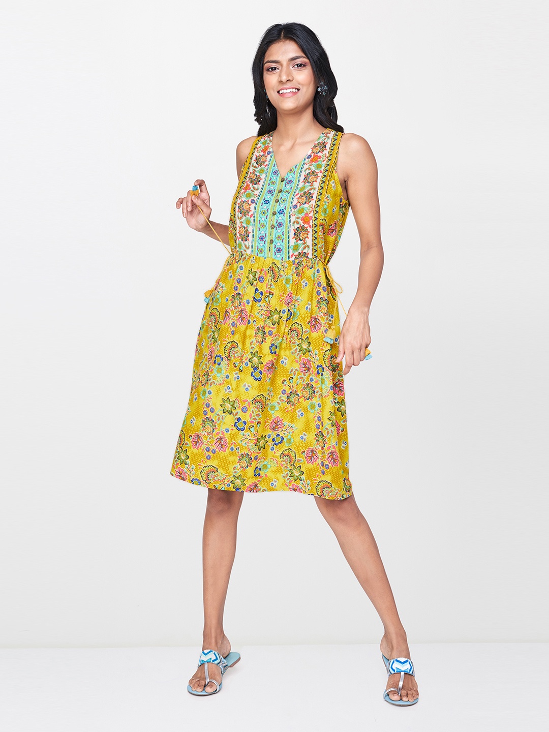 Global Desi Women Mustard Yellow & Turquoise Blue Printed Gathered Detail A-Line Dress
Global Desi Women Mustard Yellow & Turquoise Blue Printed Gathered Detail A-Line Dress