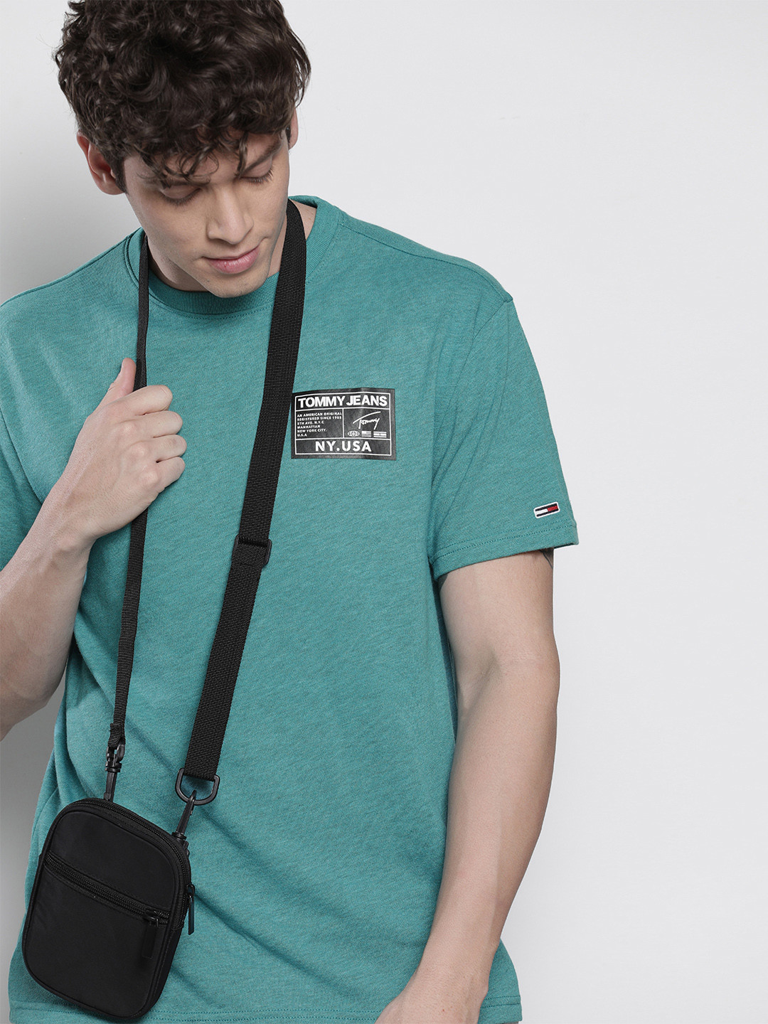 Tommy Hilfiger Men Blue Printed Round Neck T-shirt
Tommy Hilfiger Men Blue Printed Round Neck T-shirt