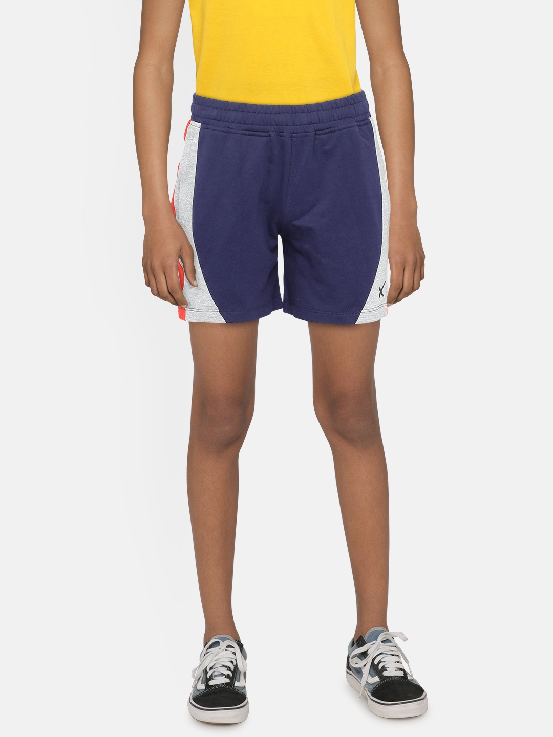 HRX by Hrithik Roshan Boys Medieval Blue Solid Slim Fit Bio-wash Active Shorts, Navy blue
HRX by Hrithik Roshan Boys Medieval Blue Solid Slim Fit Bio-wash Active Shorts, Navy blue