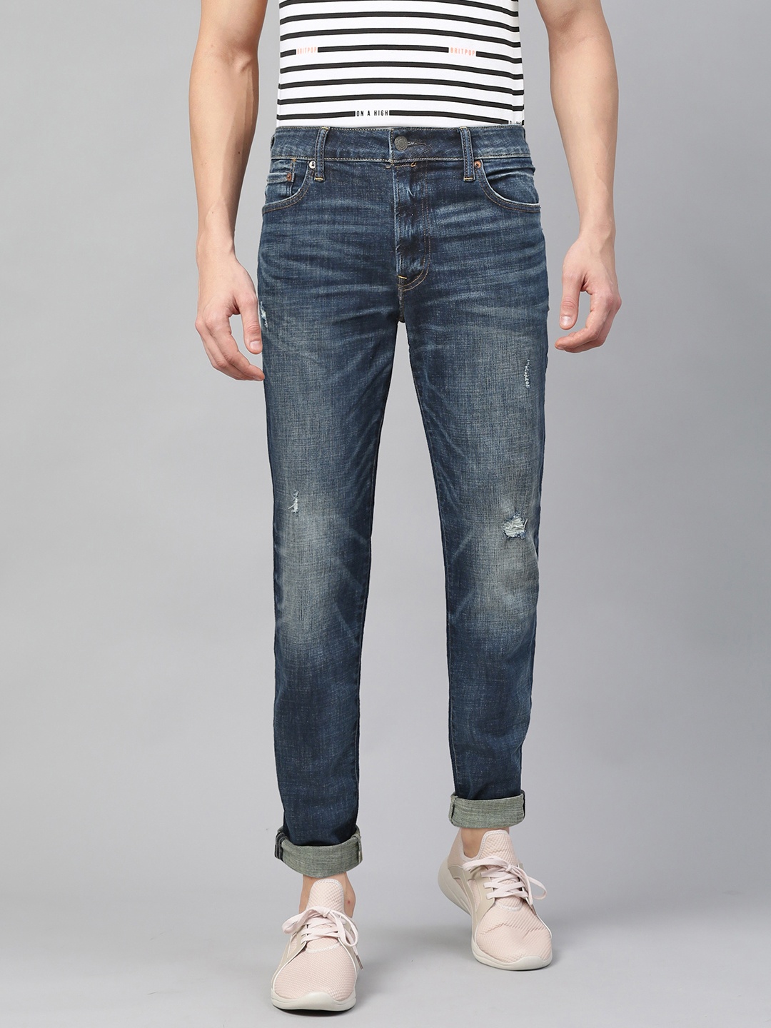 AMERICAN EAGLE OUTFITTERS Men Blue Slim Fit Mid-Rise Low Distress Stretchable Jeans
AMERICAN EAGLE OUTFITTERS Men Blue Slim Fit Mid-Rise Low Distress Stretchable Jeans