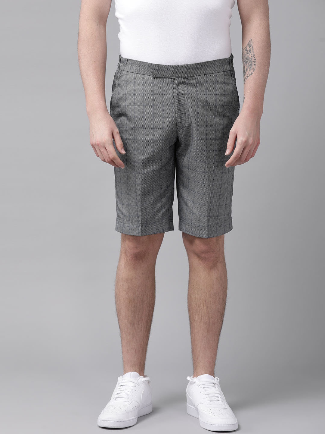 Shaftesbury London Men Grey & Blue Checked Slim Fit Regular Shorts