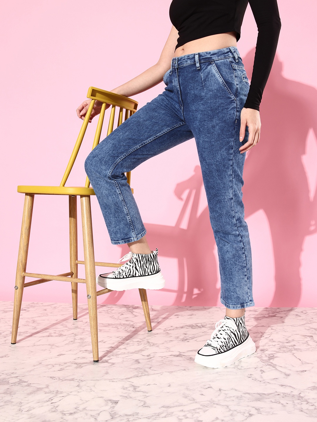 The Roadster Lifestyle Co. Women Straight Fit Mid-Rise Acid Wash Stretchable Jeans, Blue
The Roadster Lifestyle Co. Women Straight Fit Mid-Rise Acid Wash Stretchable Jeans, Blue
