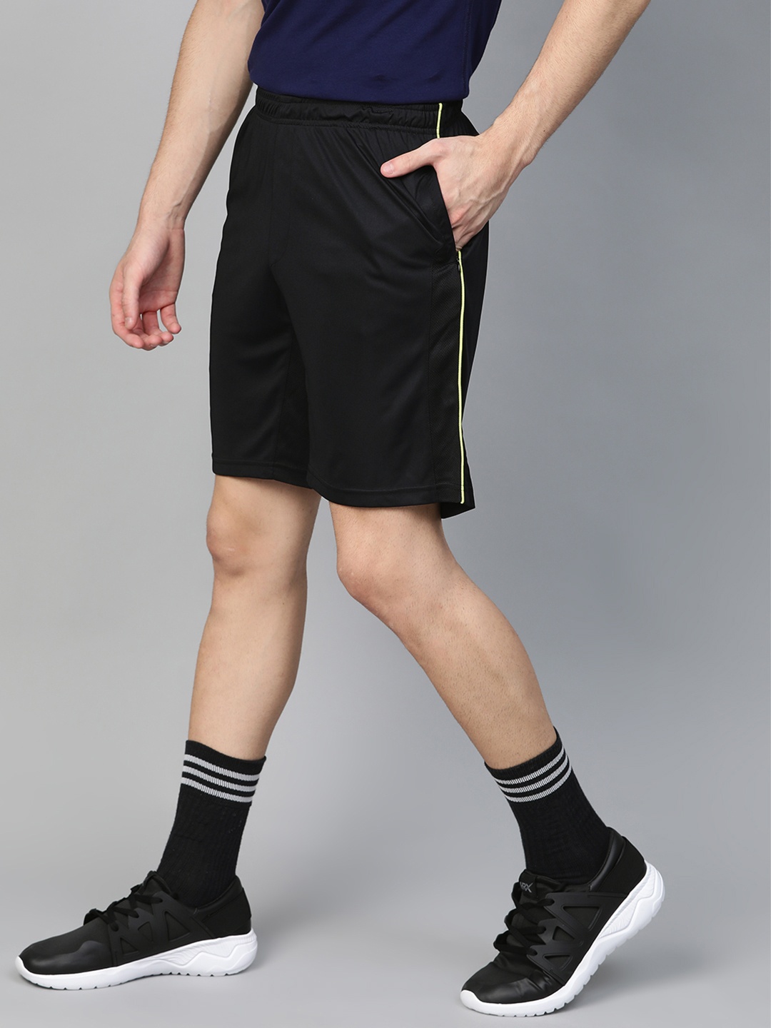HRX by Hrithik Roshan Men Jet Black Solid Regular Fit Rapid-Dry Racket Sports Shorts
HRX by Hrithik Roshan Men Jet Black Solid Regular Fit Rapid-Dry Racket Sports Shorts