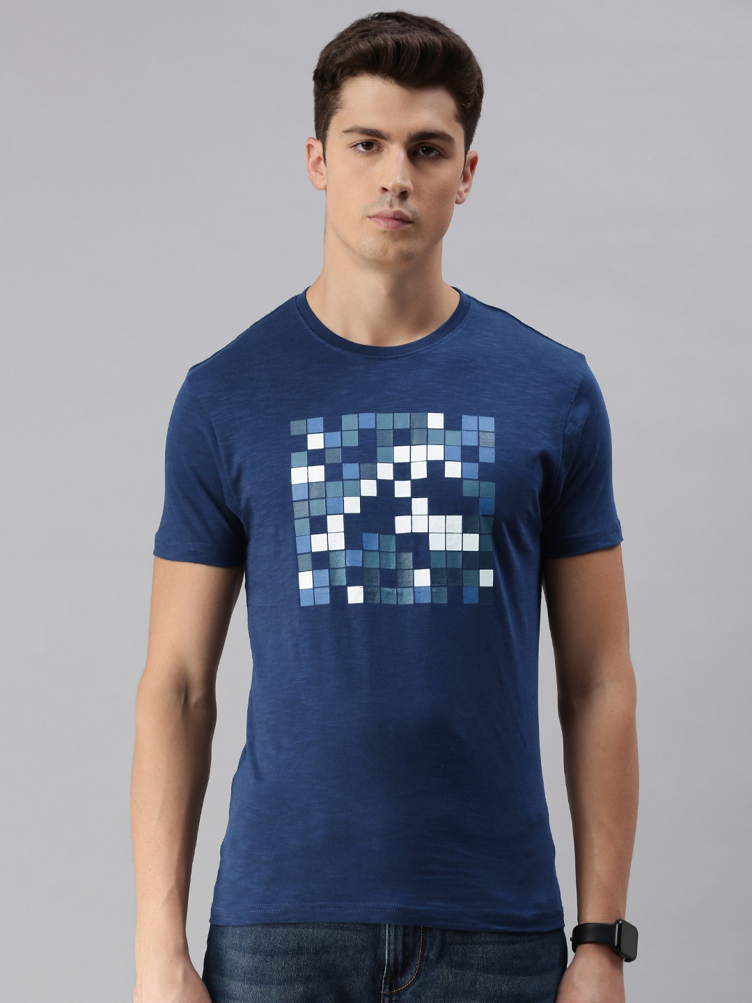 BEAT LONDON by PEPE JEANS Men Navy Blue Printed Slim Fit Round Neck Pure Cotton T-shirt
BEAT LONDON by PEPE JEANS Men Navy Blue Printed Slim Fit Round Neck Pure Cotton T-shirt