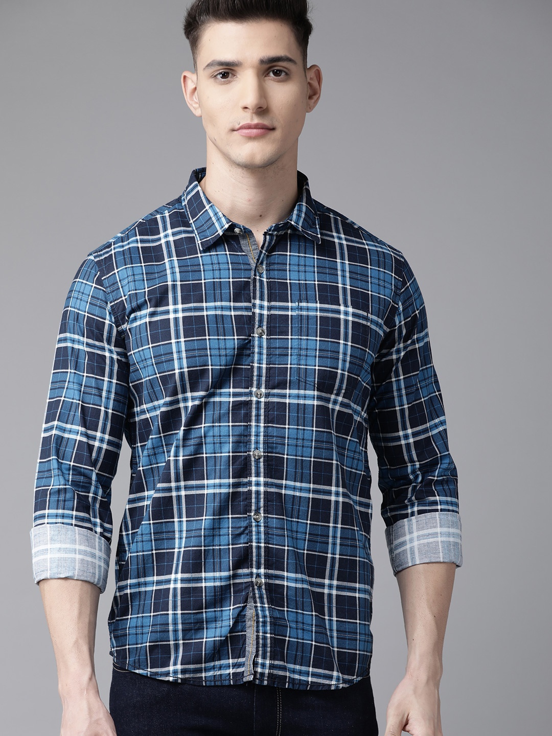 BEAT LONDON by PEPE JEANS Men Blue & White Pure Cotton Slim Fit Checked Casual Shirt
BEAT LONDON by PEPE JEANS Men Blue & White Pure Cotton Slim Fit Checked Casual Shirt