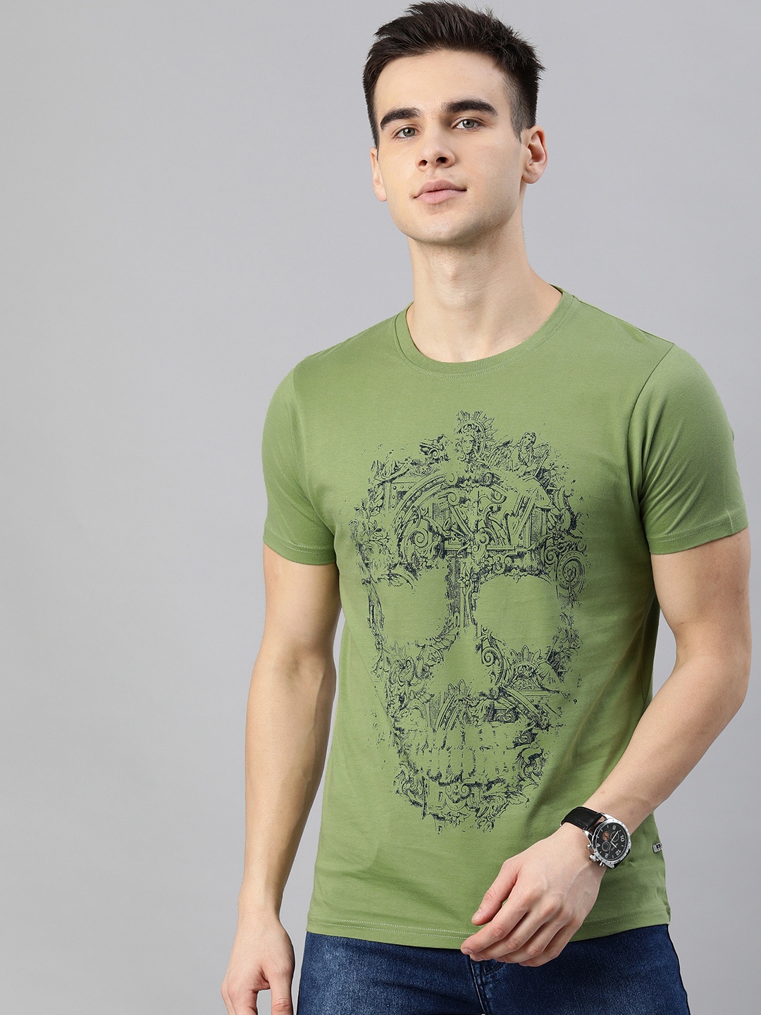 BEAT LONDON by PEPE JEANS Men Olive Green Navy Blue Skull Print Round Neck Pure Cotton T-shirt
BEAT LONDON by PEPE JEANS Men Olive Green Navy Blue Skull Print Round Neck Pure Cotton T-shirt